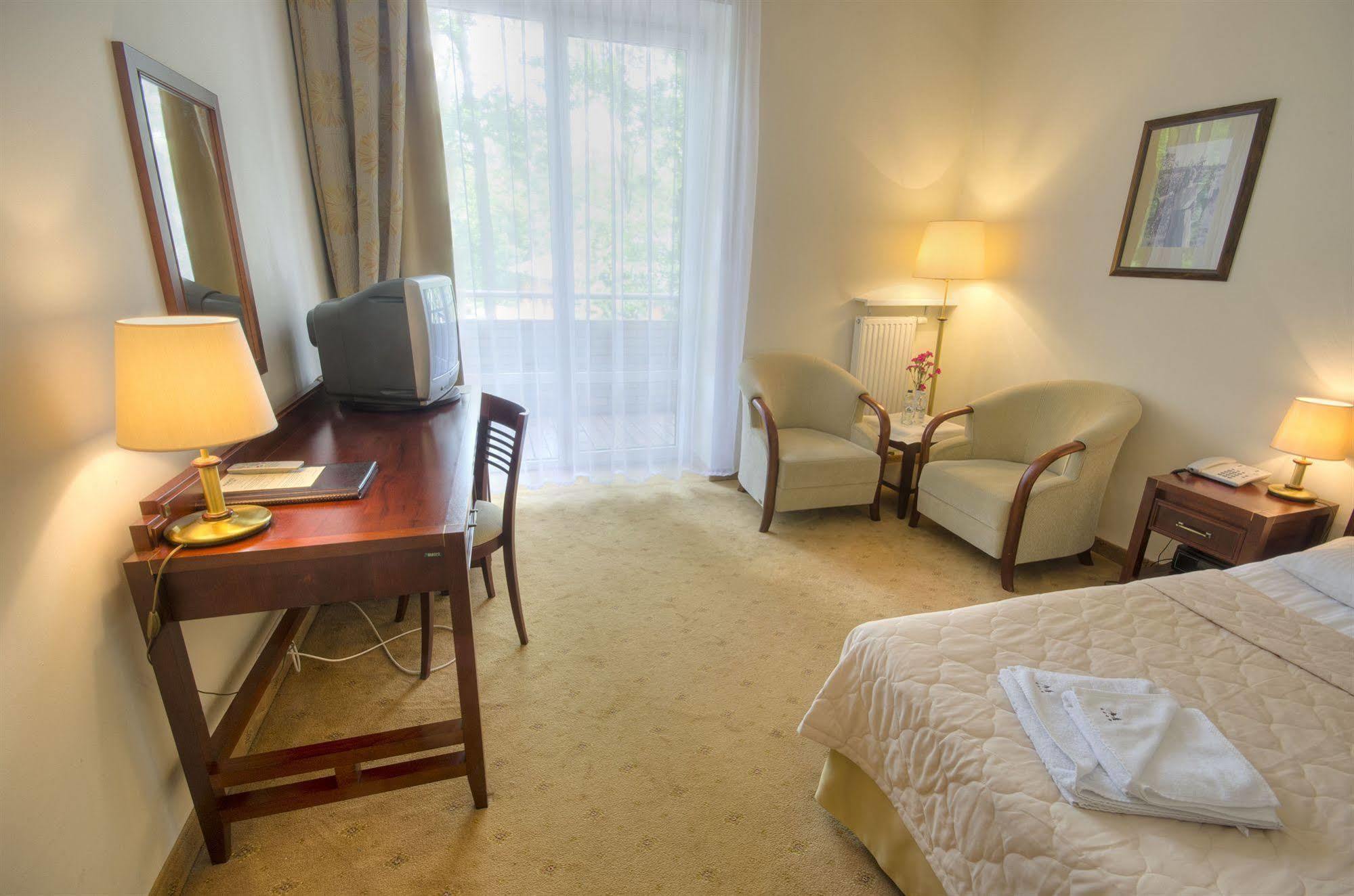 Hotel Moscicki สปาวา ภายนอก รูปภาพ