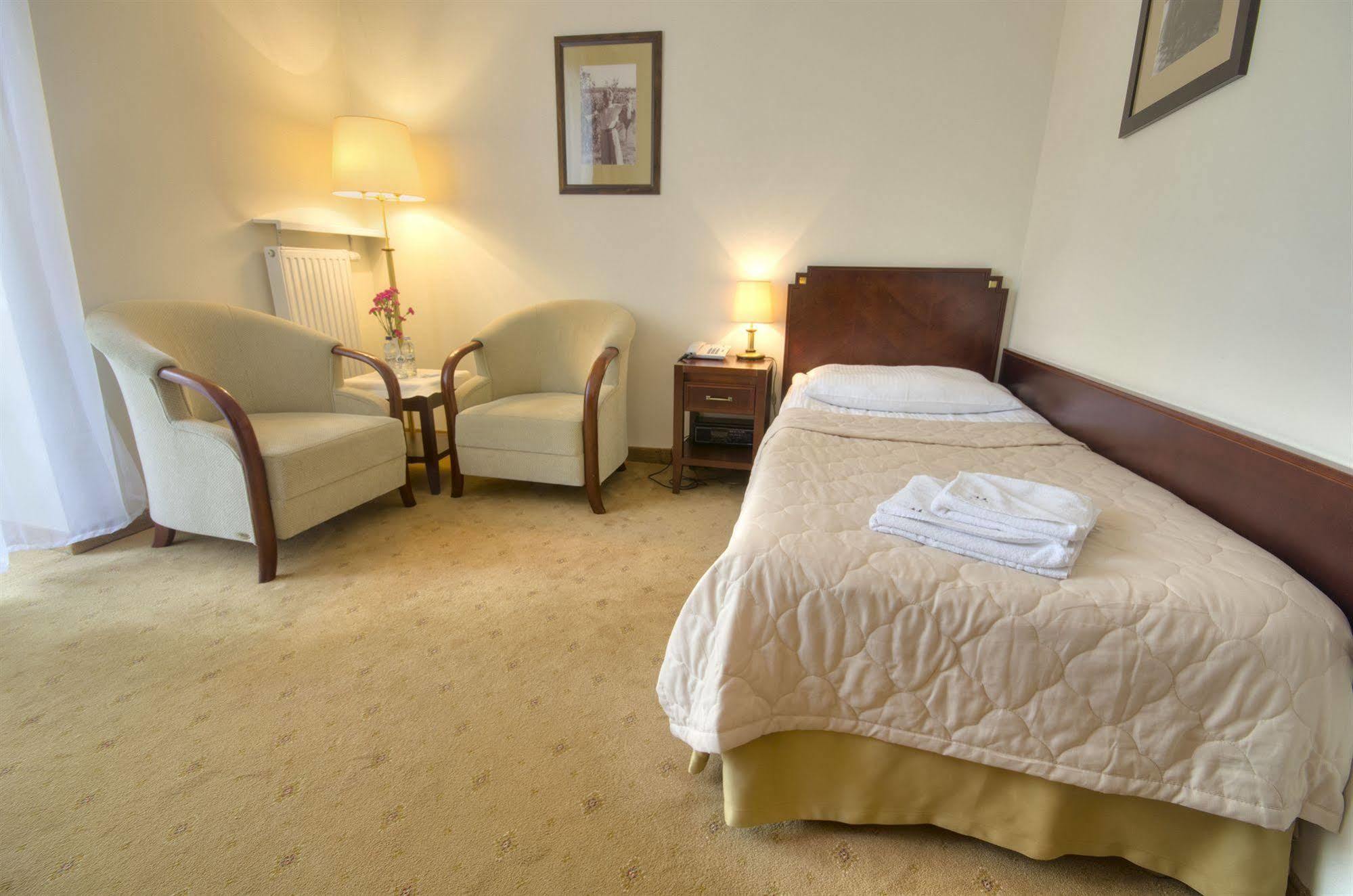 Hotel Moscicki สปาวา ภายนอก รูปภาพ